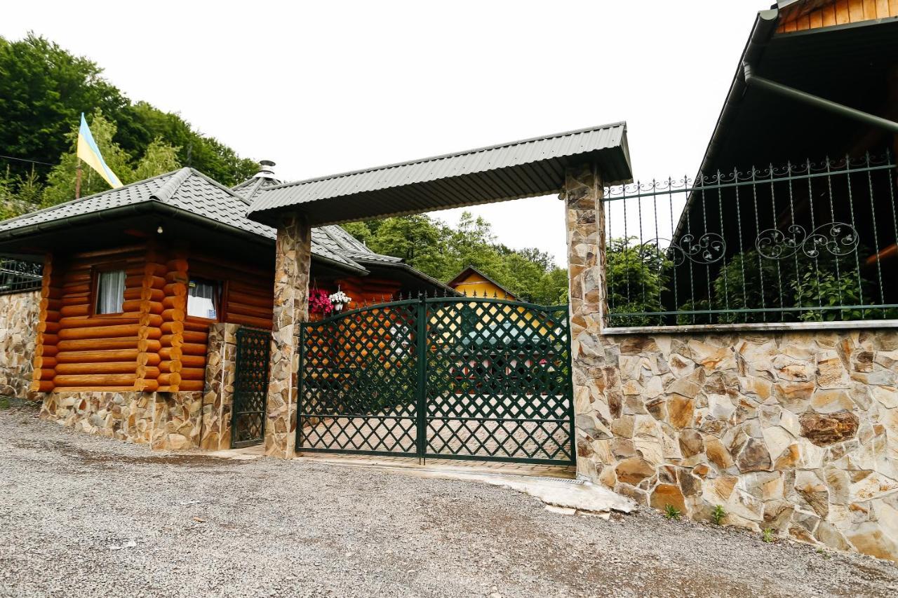 Chudodievo In Chynadievo Mini-Hotel Chynadiyovo Екстериор снимка